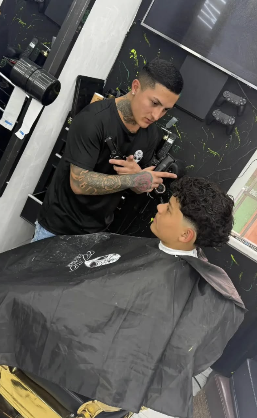 Vlz Barber, barbero en ET Barber ST